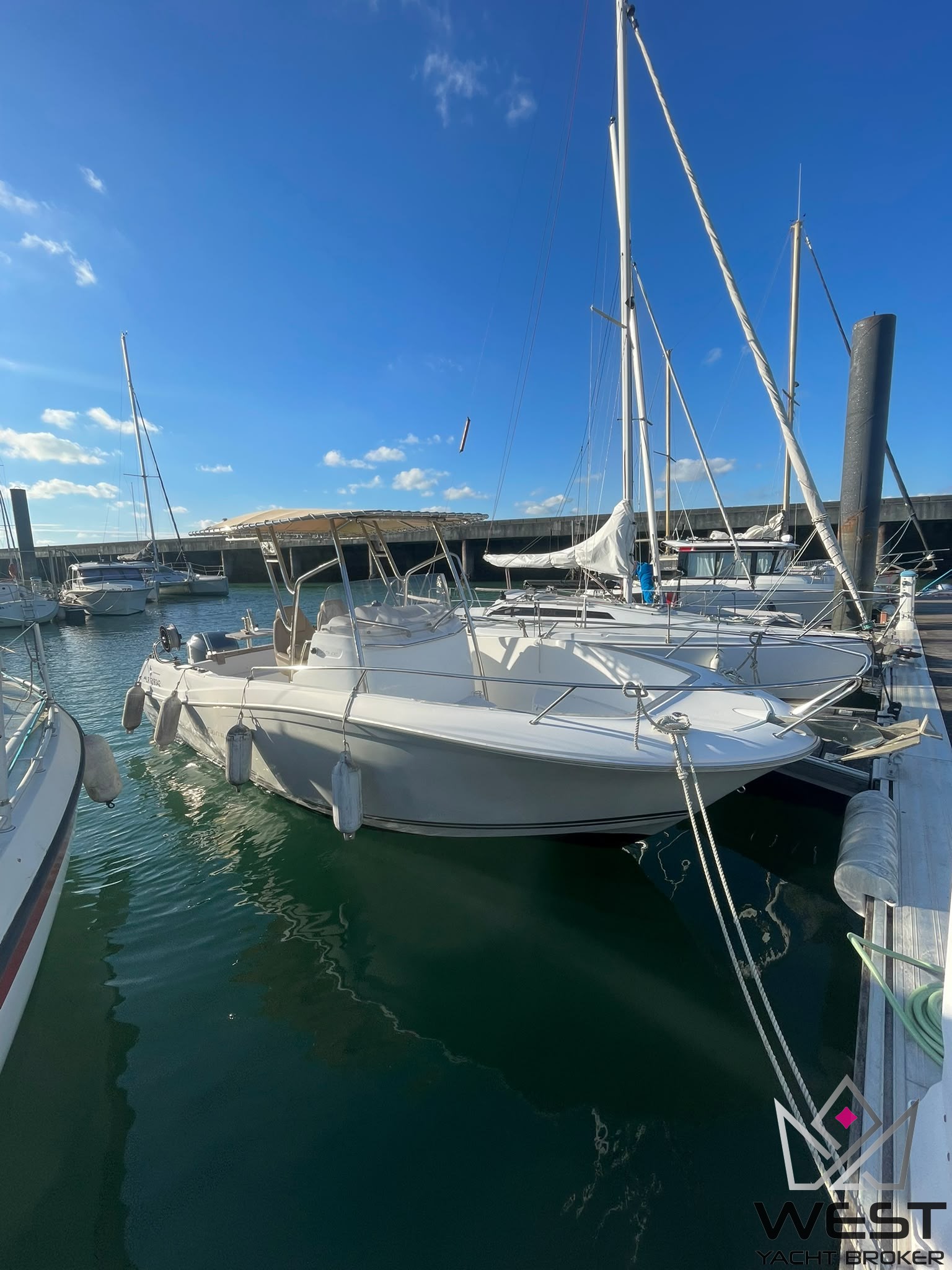 JEANNEAU CAP CAMARAT 7.5 CC