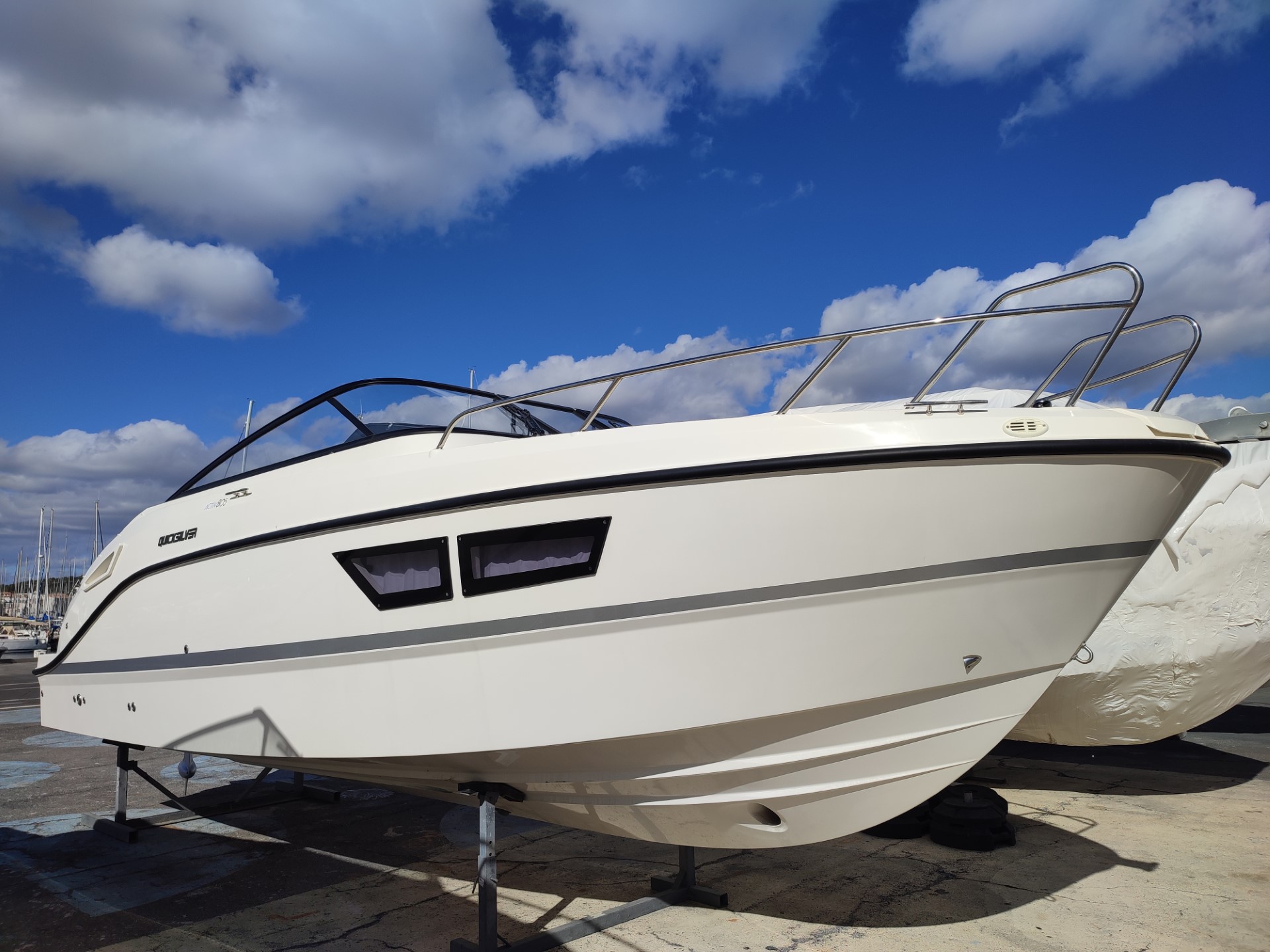 QUICKSILVER Activ 805 Cruiser