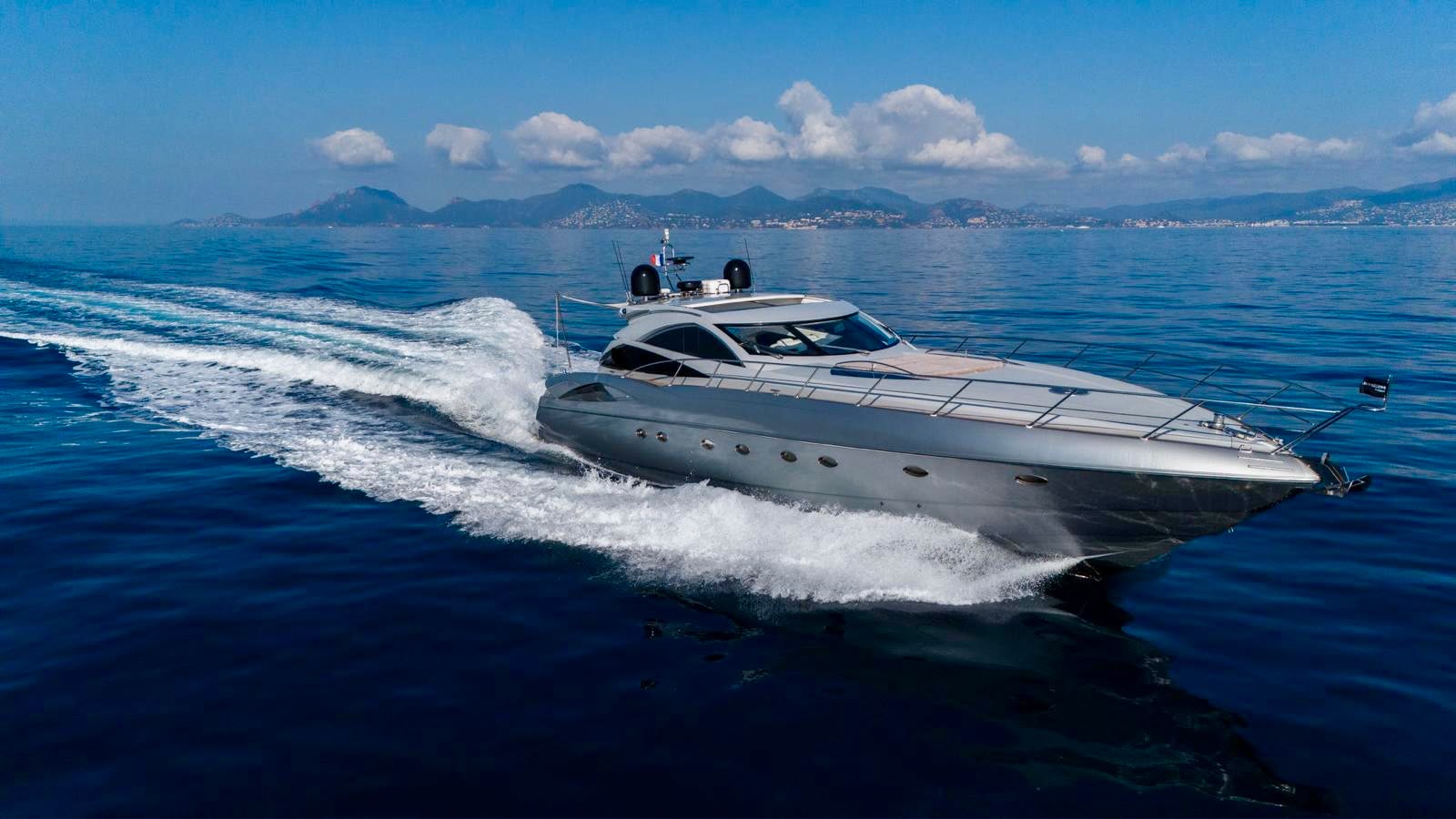 SUNSEEKER PREDATOR 68