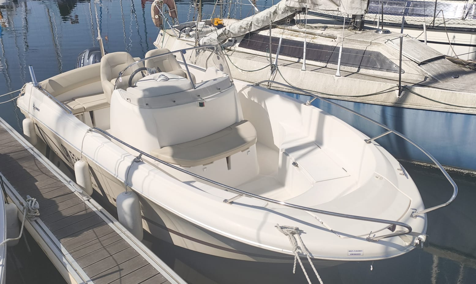 JEANNEAU CAP CAMARAT 635