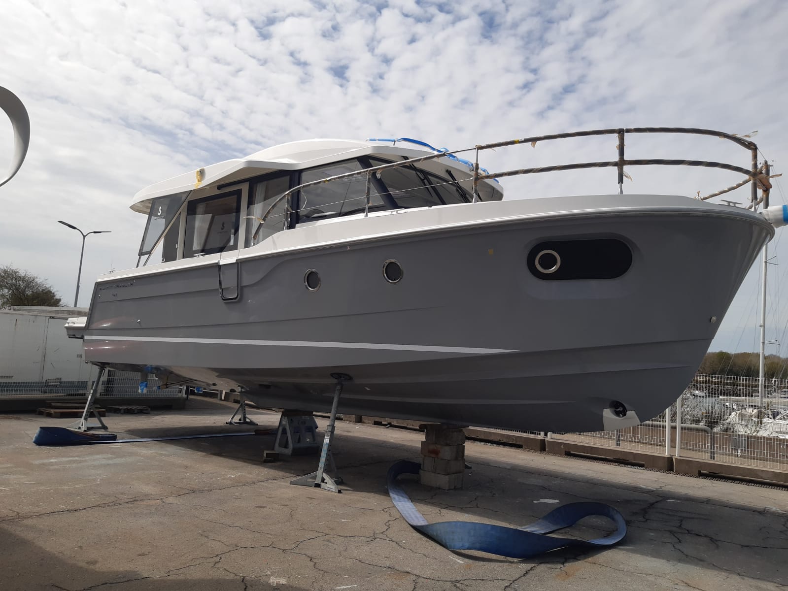 BENETEAU SWIFT TRAWLER 41 SEDAN