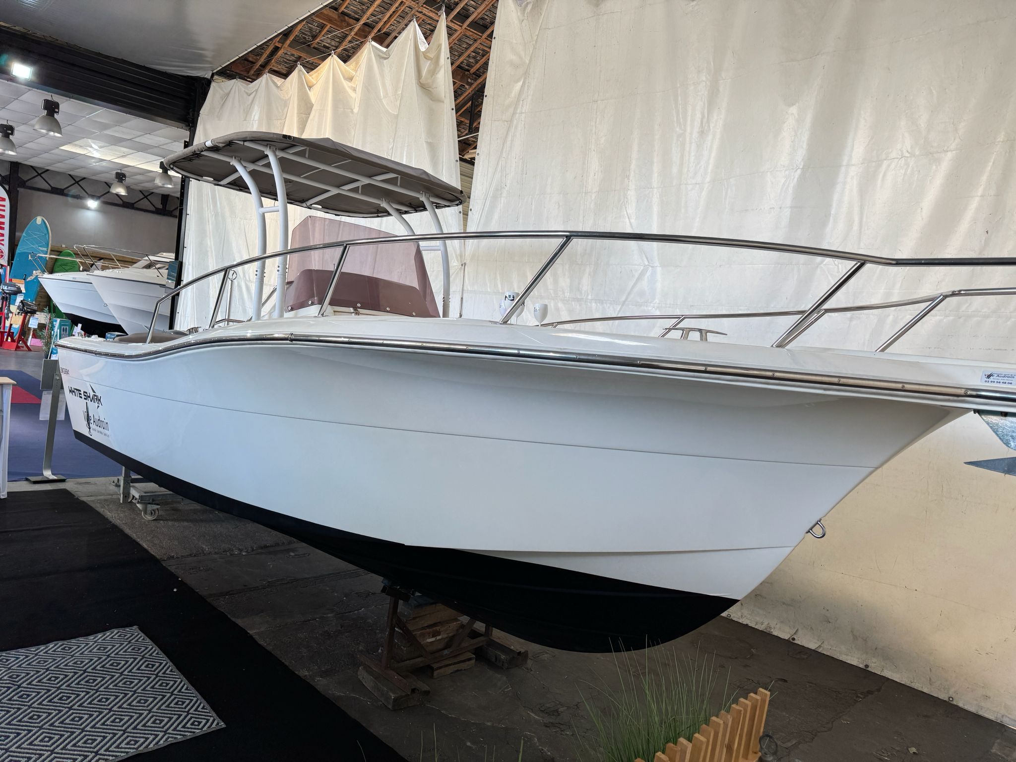 WHITE SHARK 230 CC Origin
