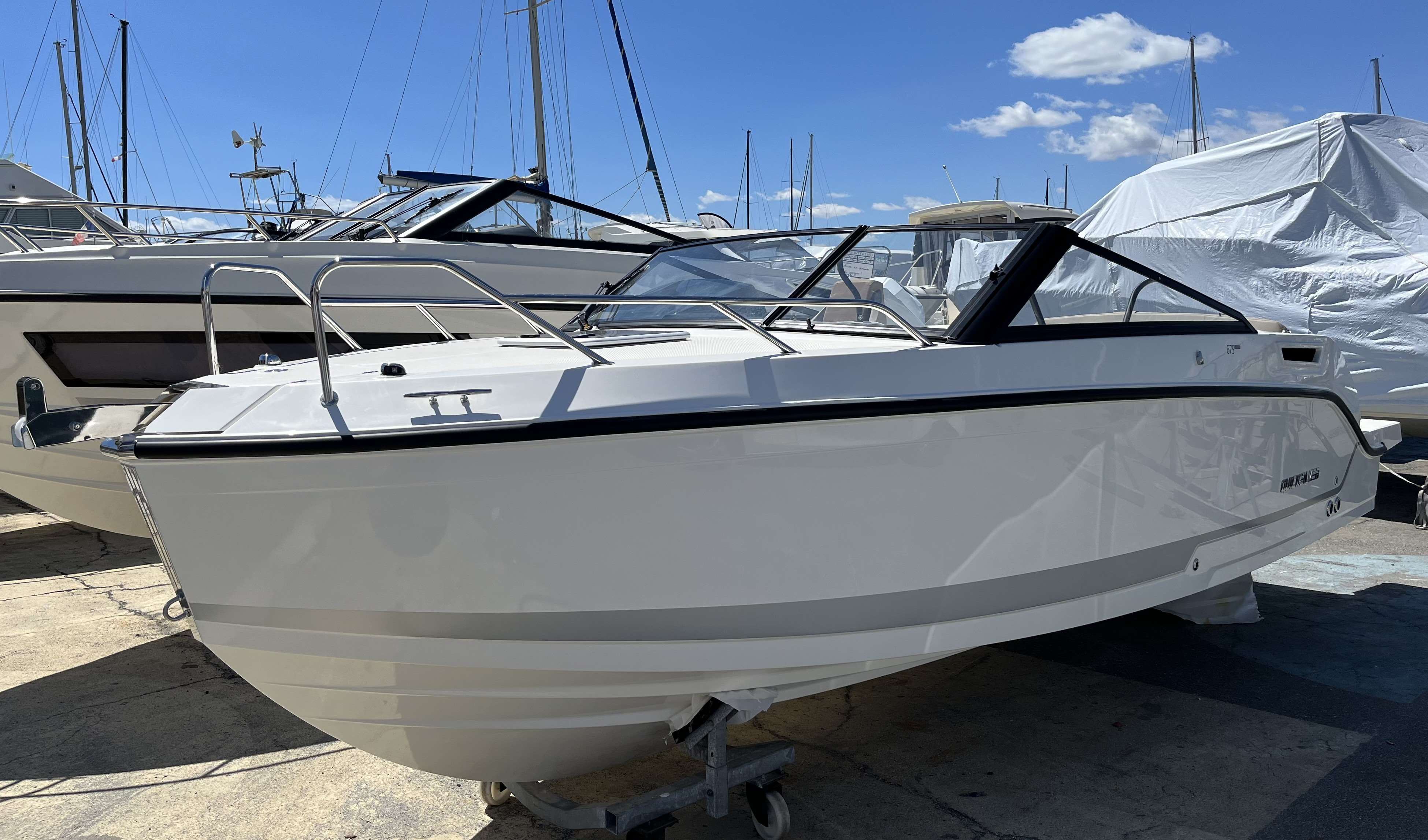QUICKSILVER Activ 675 Cruiser
