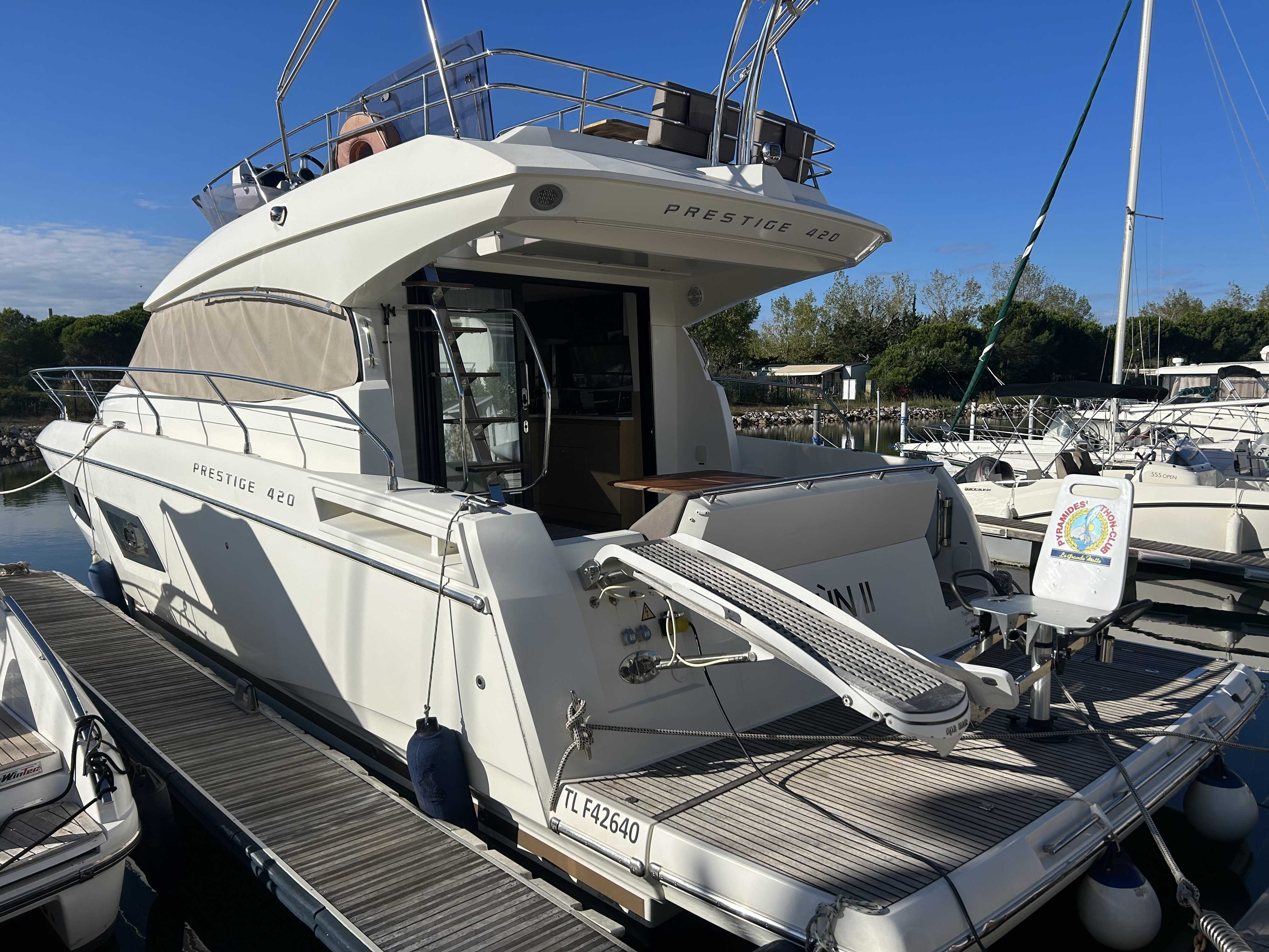 PRESTIGE 420 FLY