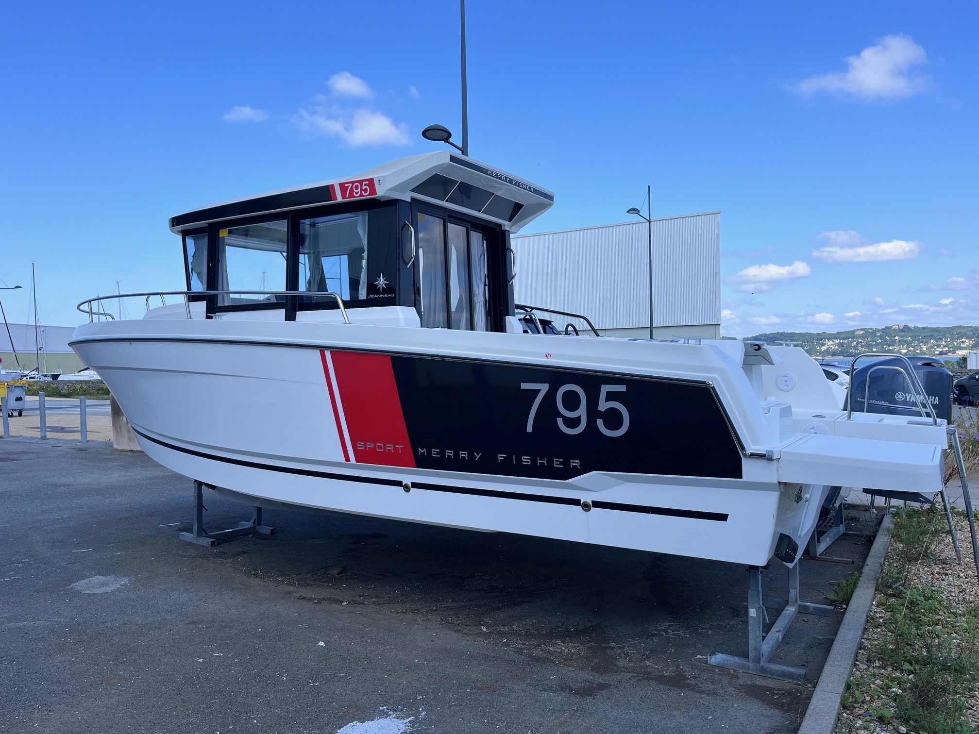 JEANNEAU MERRY FISHER 795 SPORT