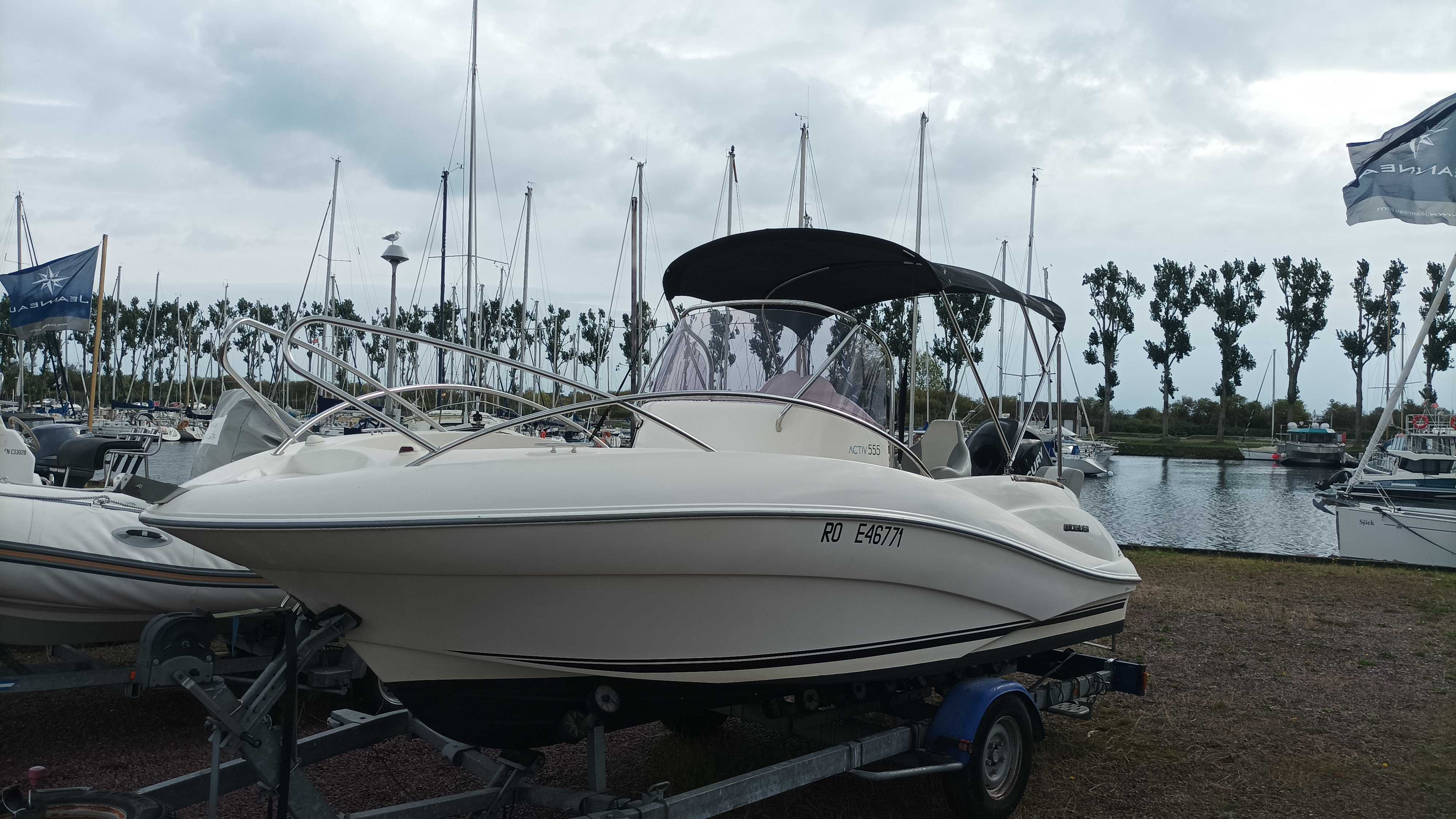 QUICKSILVER ACTIV 555 Commander