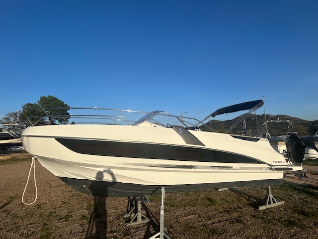 BENETEAU FLYER 8.8 SUNDECK