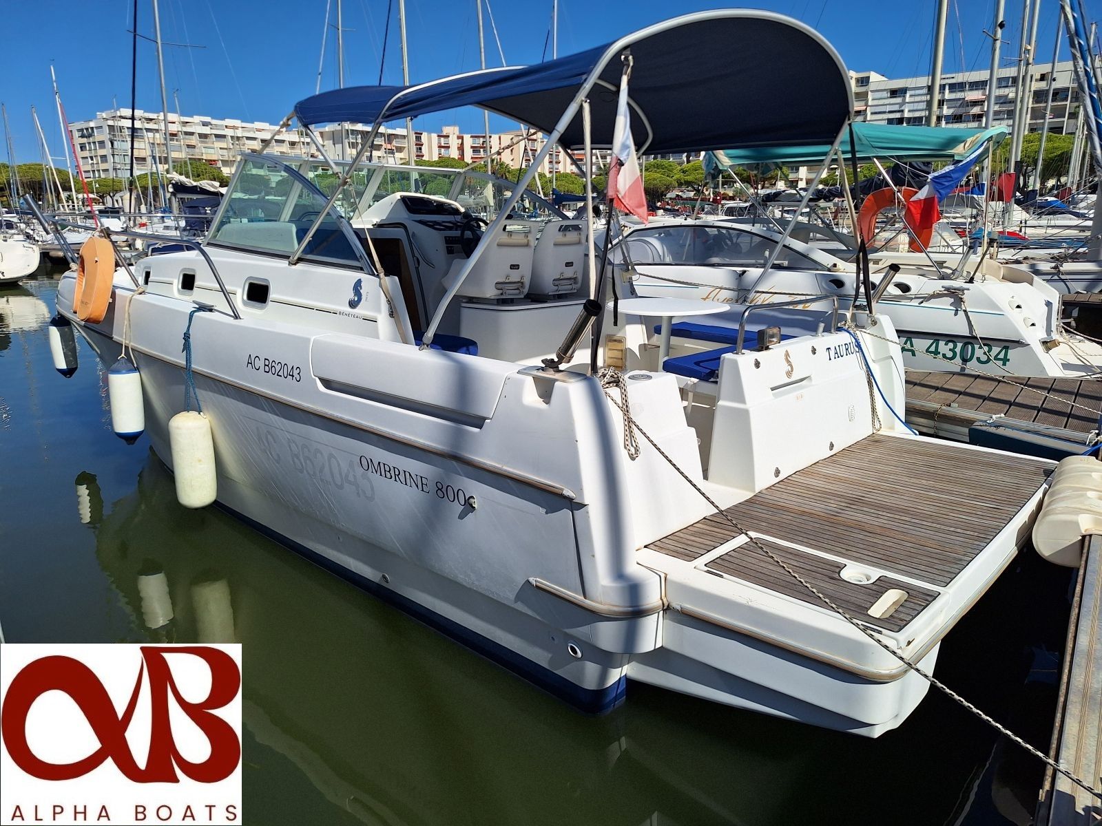 BENETEAU OMBRINE 800