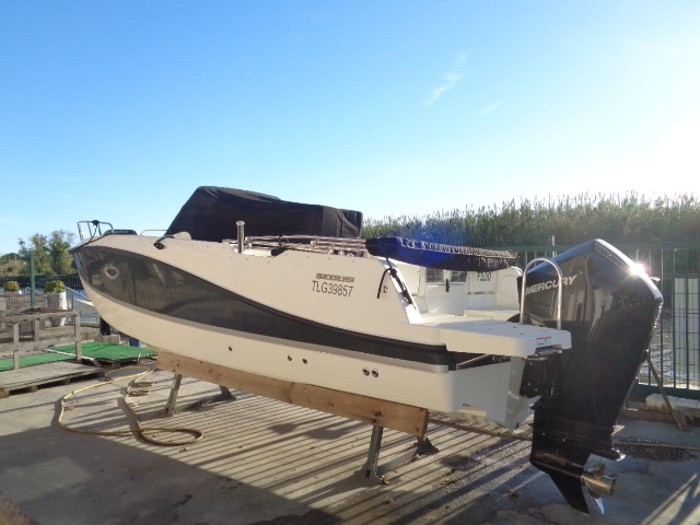QUICKSILVER ACTIV 755 SUNDECK