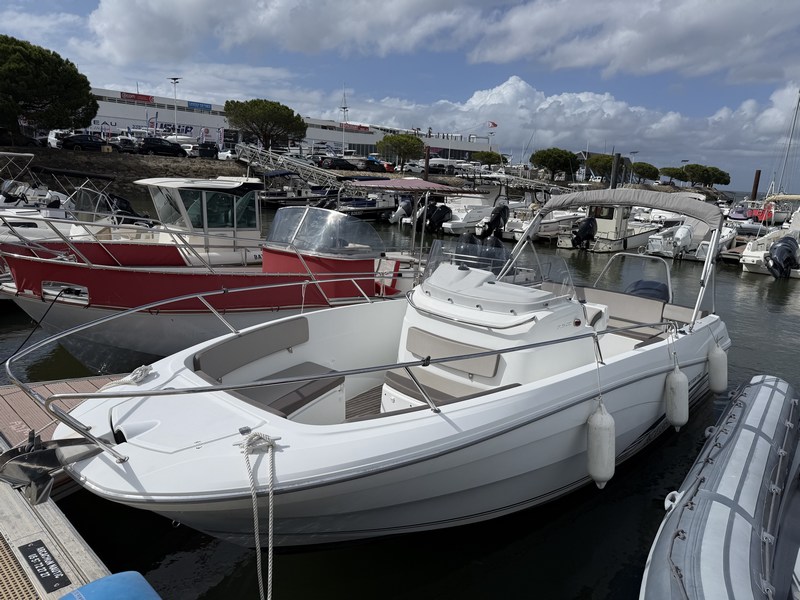 JEANNEAU Cap Camarat 7.5 CC-2