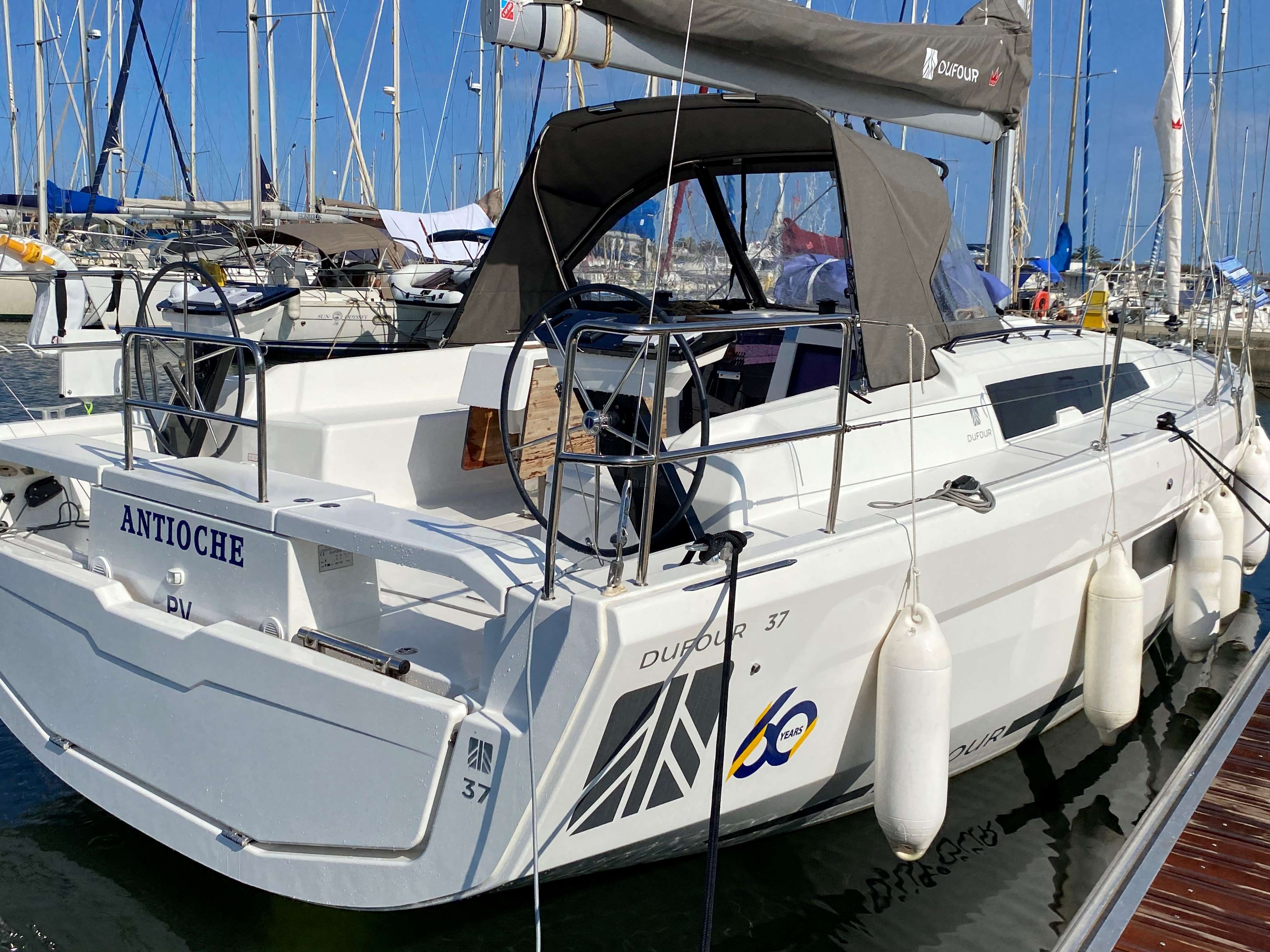 DUFOUR 37