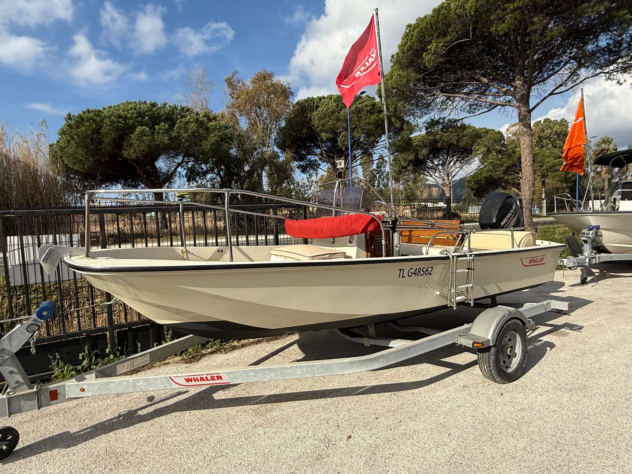 BOSTON WHALER 17 MONTAUK
