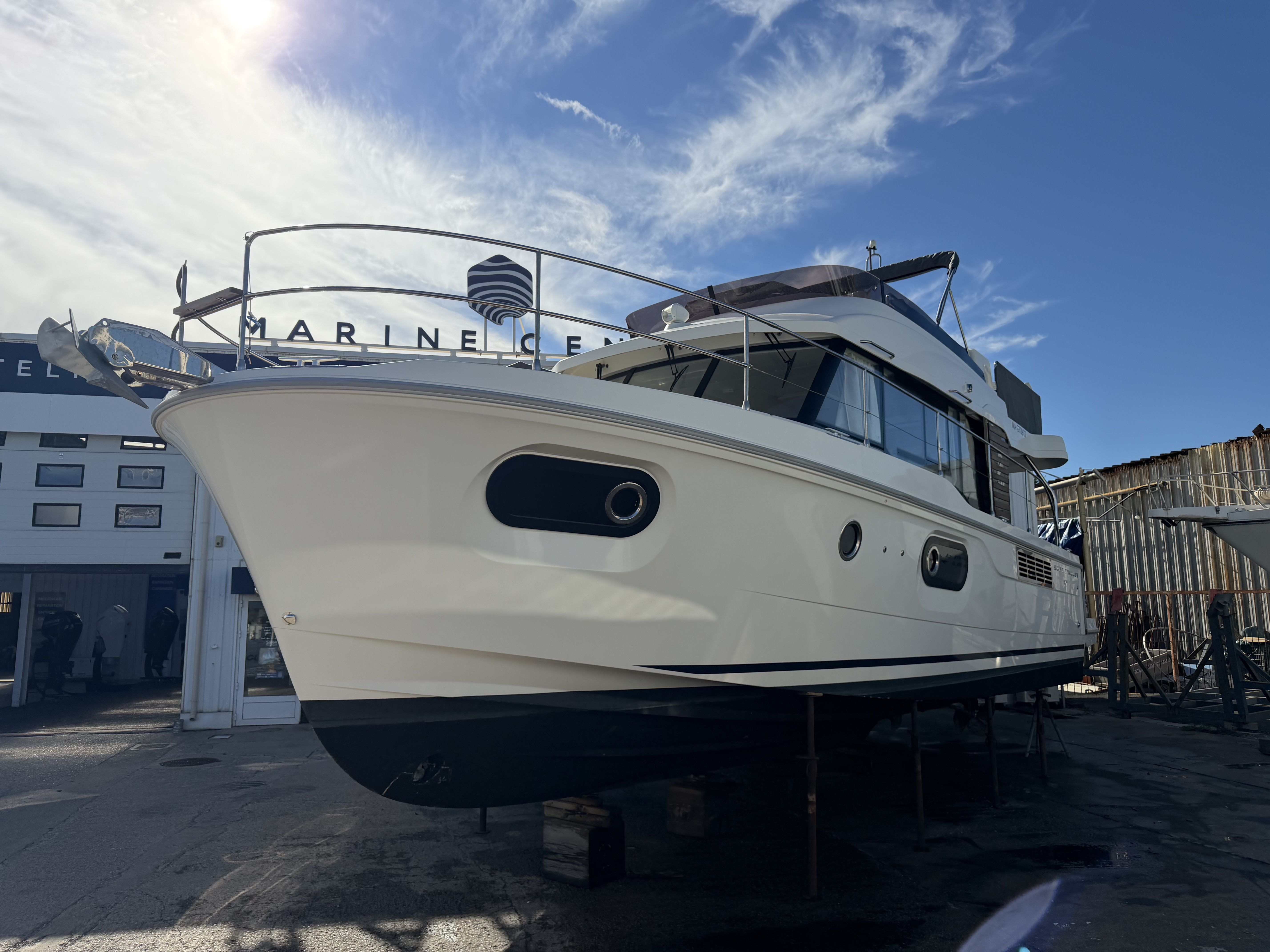 BENETEAU SWIFT TRAWLER 41 FLY