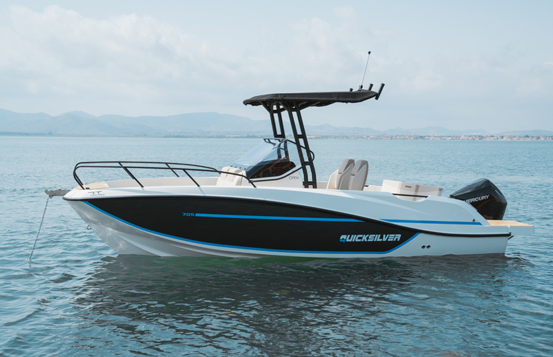 QUICKSILVER 705 Open