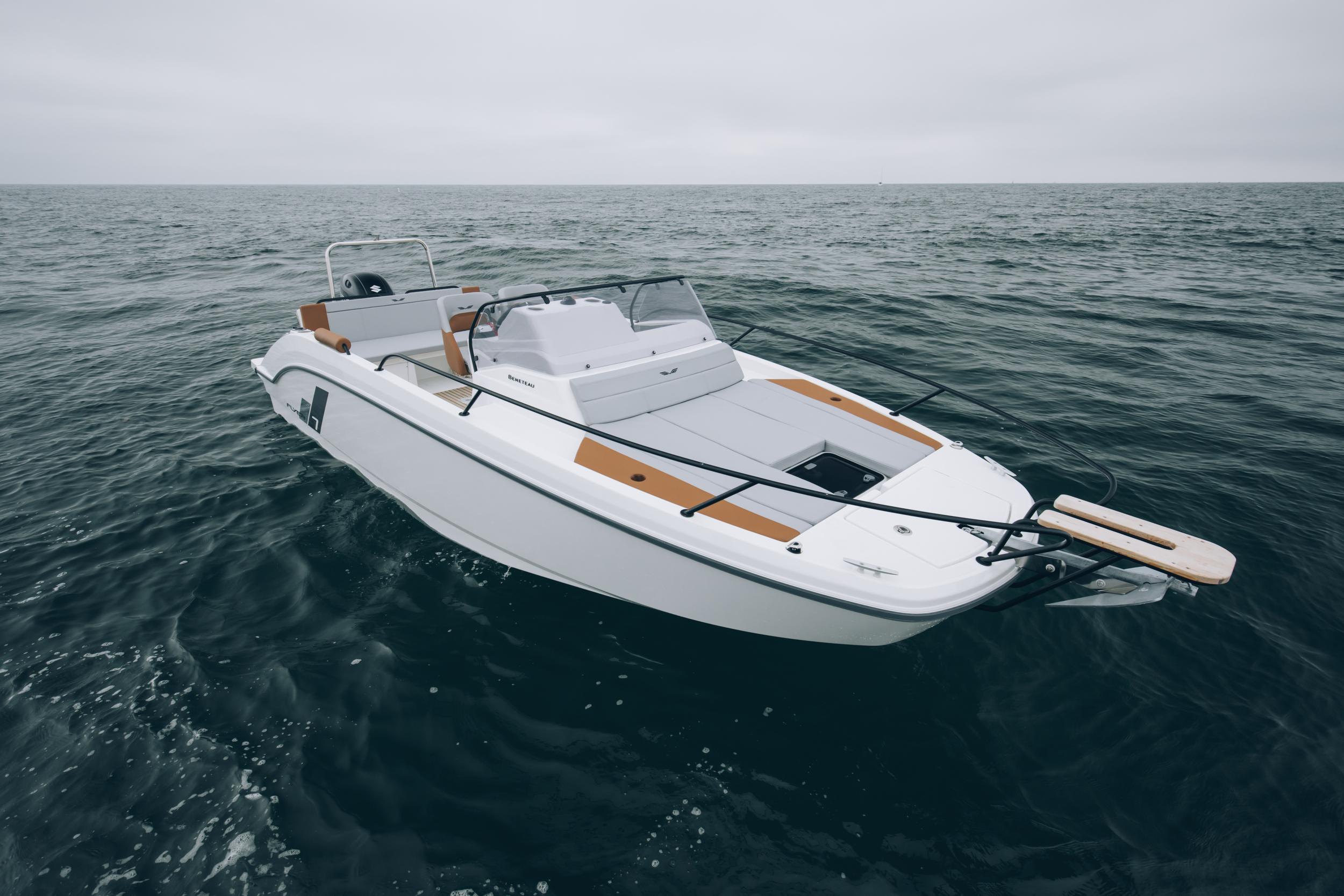 BENETEAU FLYER 7 SUNdeck